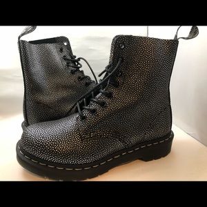 Dr Martens Metallic Pebble Pascal Boots